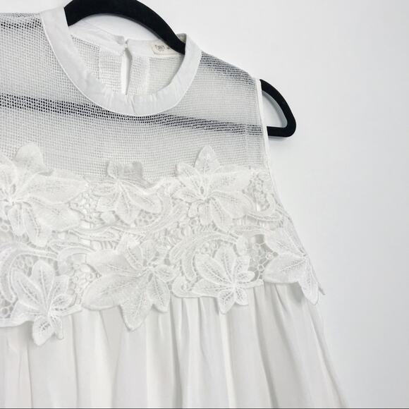 Boutique Small S Floral Applique Flowy Mesh Yoke Sleeveless Top White Keyhole - Picture 3 of 8